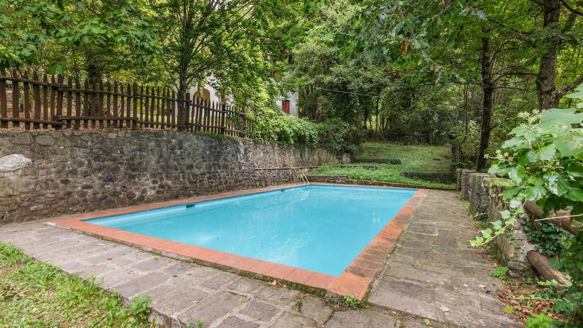 Holiday Home With Garden And Shared Pool Migliorini