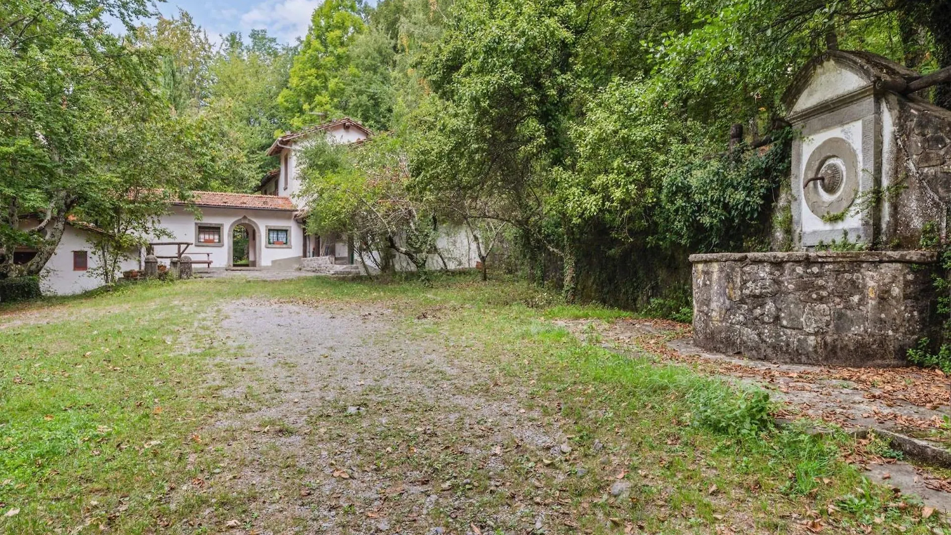 Holiday Home With Garden And Shared Pool Migliorini
