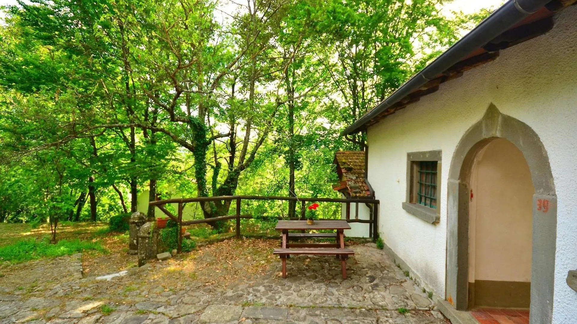 Holiday Home With Garden And Shared Pool Migliorini Italy