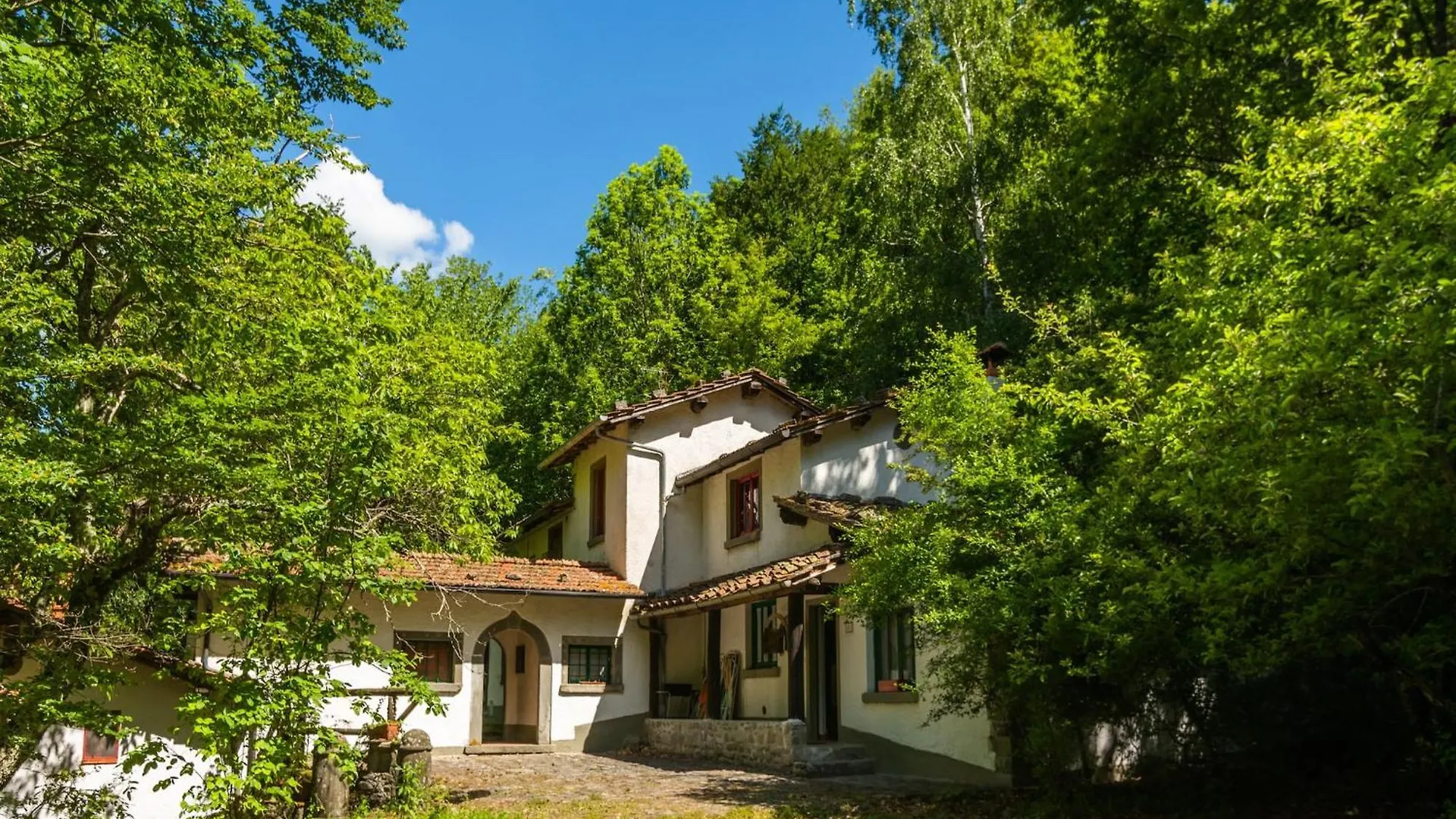 Holiday Home With Garden And Shared Pool Migliorini