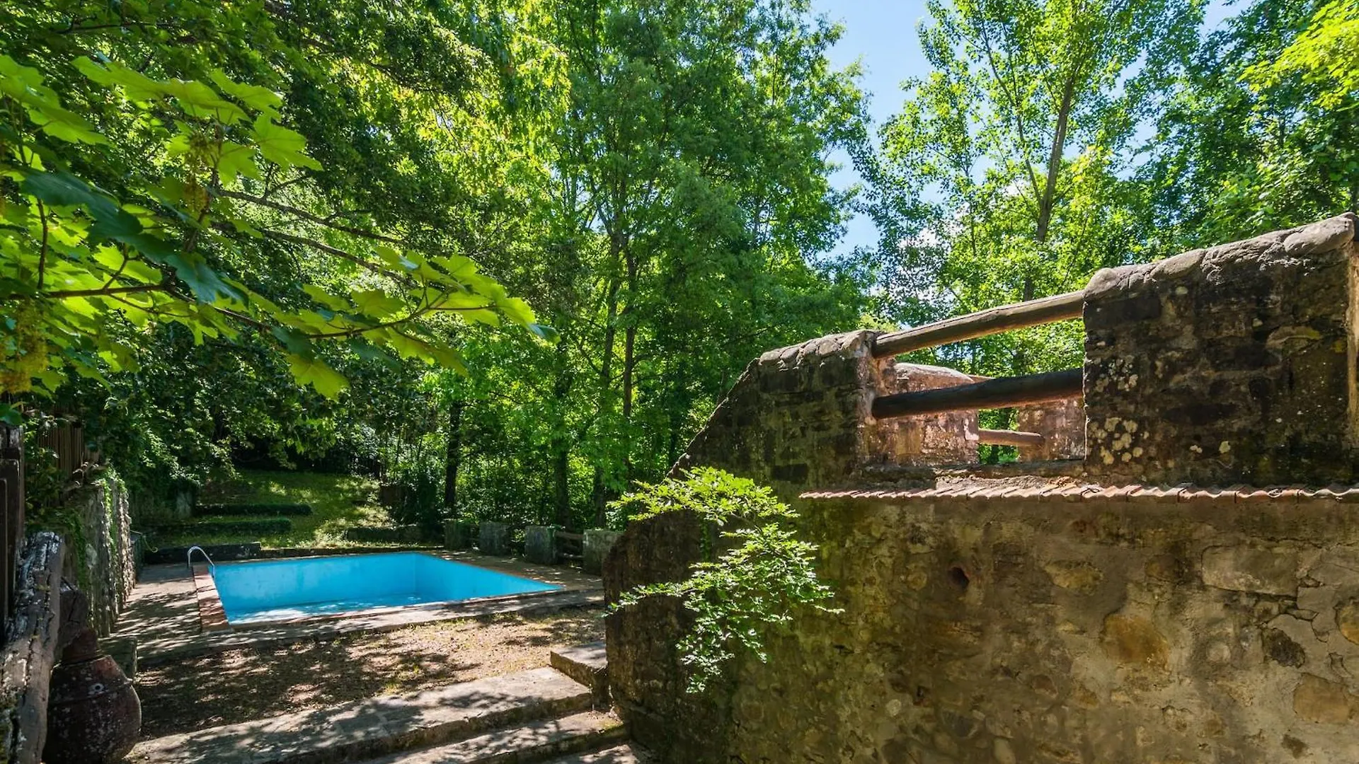 Holiday Home With Garden And Shared Pool Migliorini