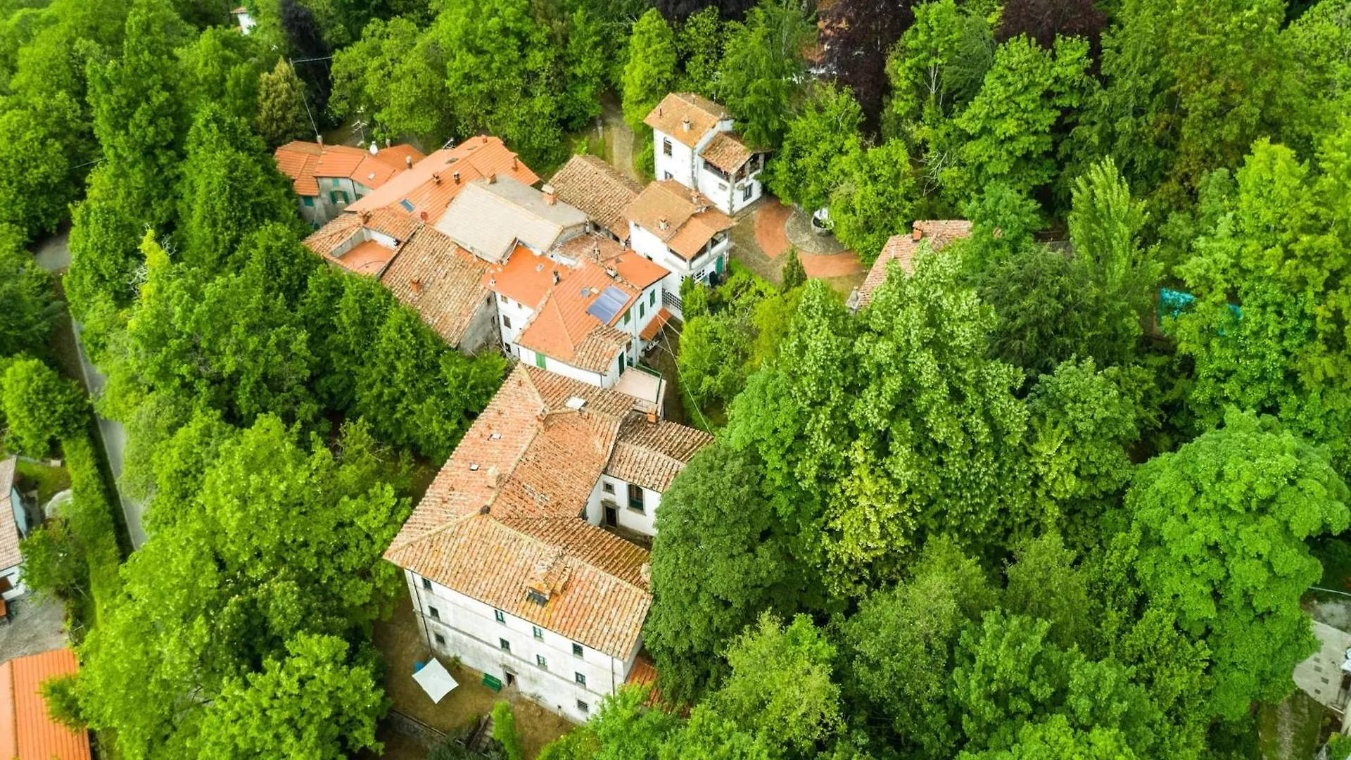 Holiday Home With Garden And Shared Pool Migliorini 0*,
